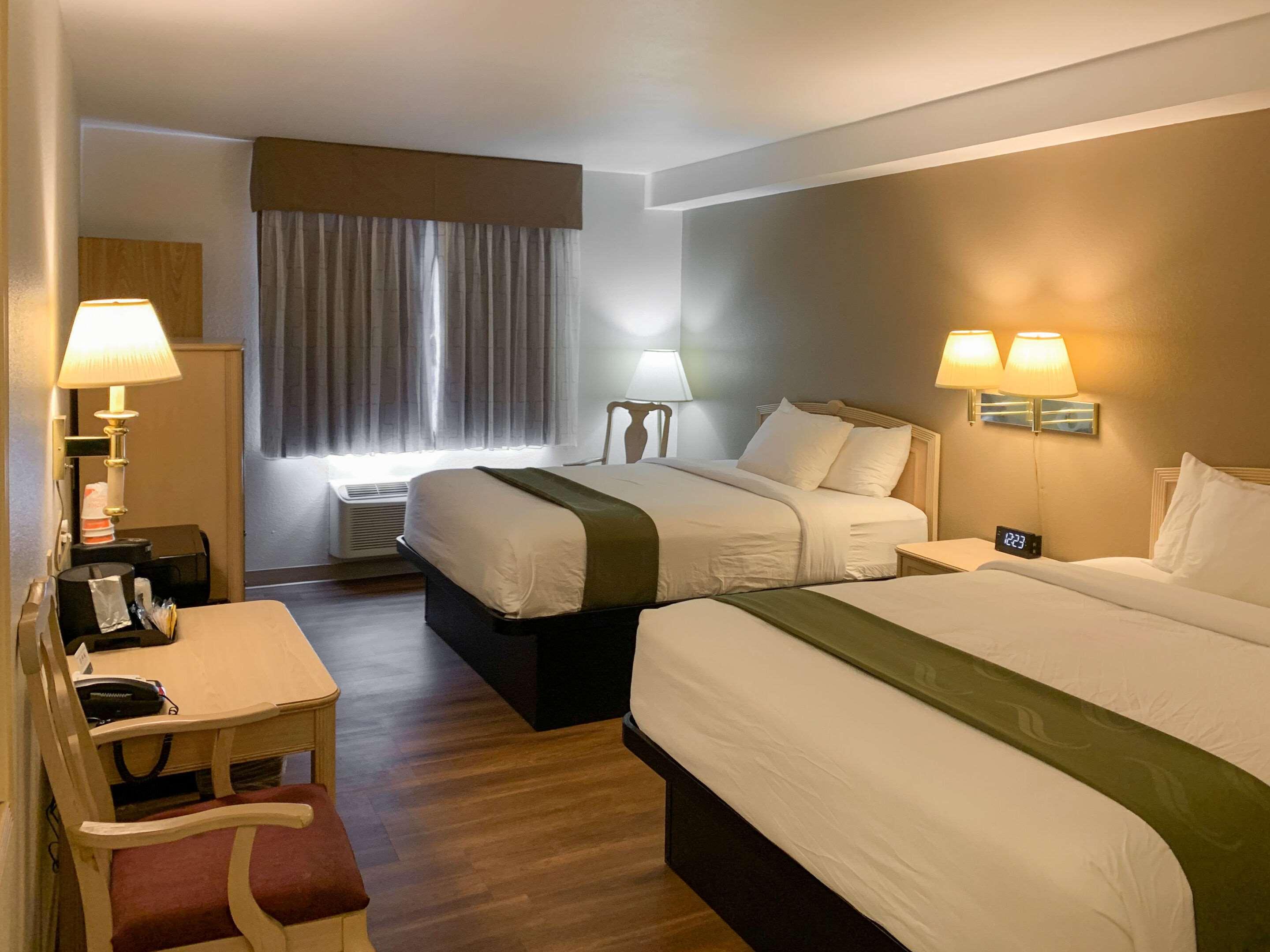 Quality Inn Albuquerque East I-40 Juan Tabo Exit Zewnętrze zdjęcie