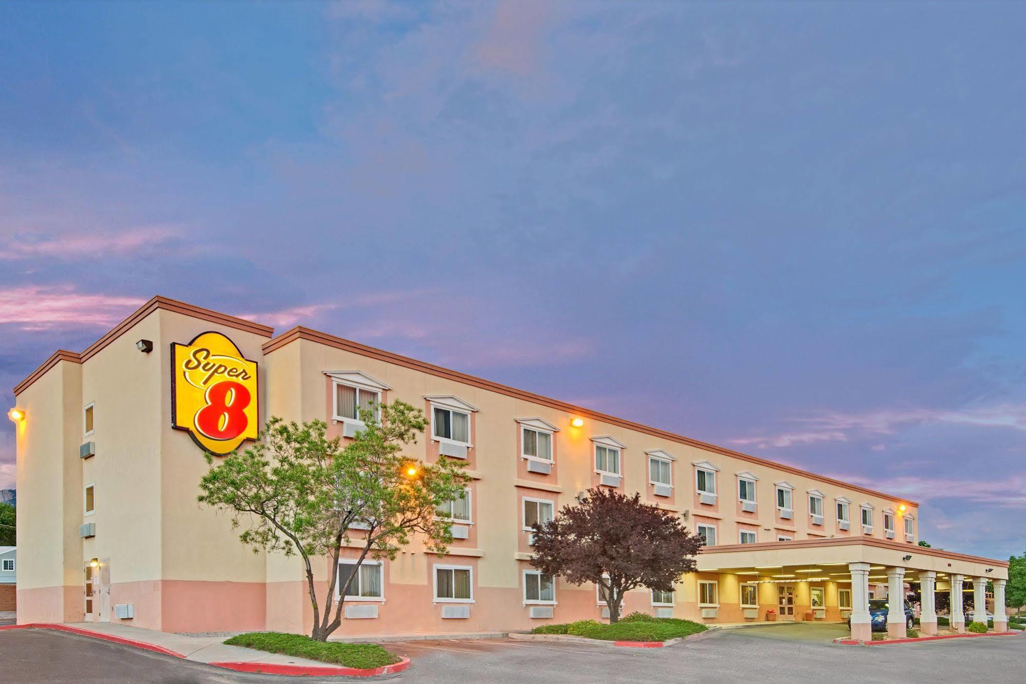 Quality Inn Albuquerque East I-40 Juan Tabo Exit Zewnętrze zdjęcie